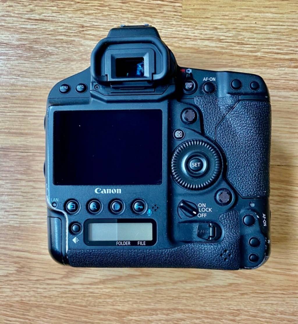 Canon EOS-1DX Mark II DSLR Camera (Body Only),..jpg