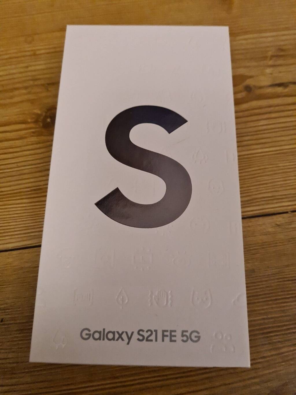Samsung Galaxy S21 FE 5G SM-G990B.jpg
